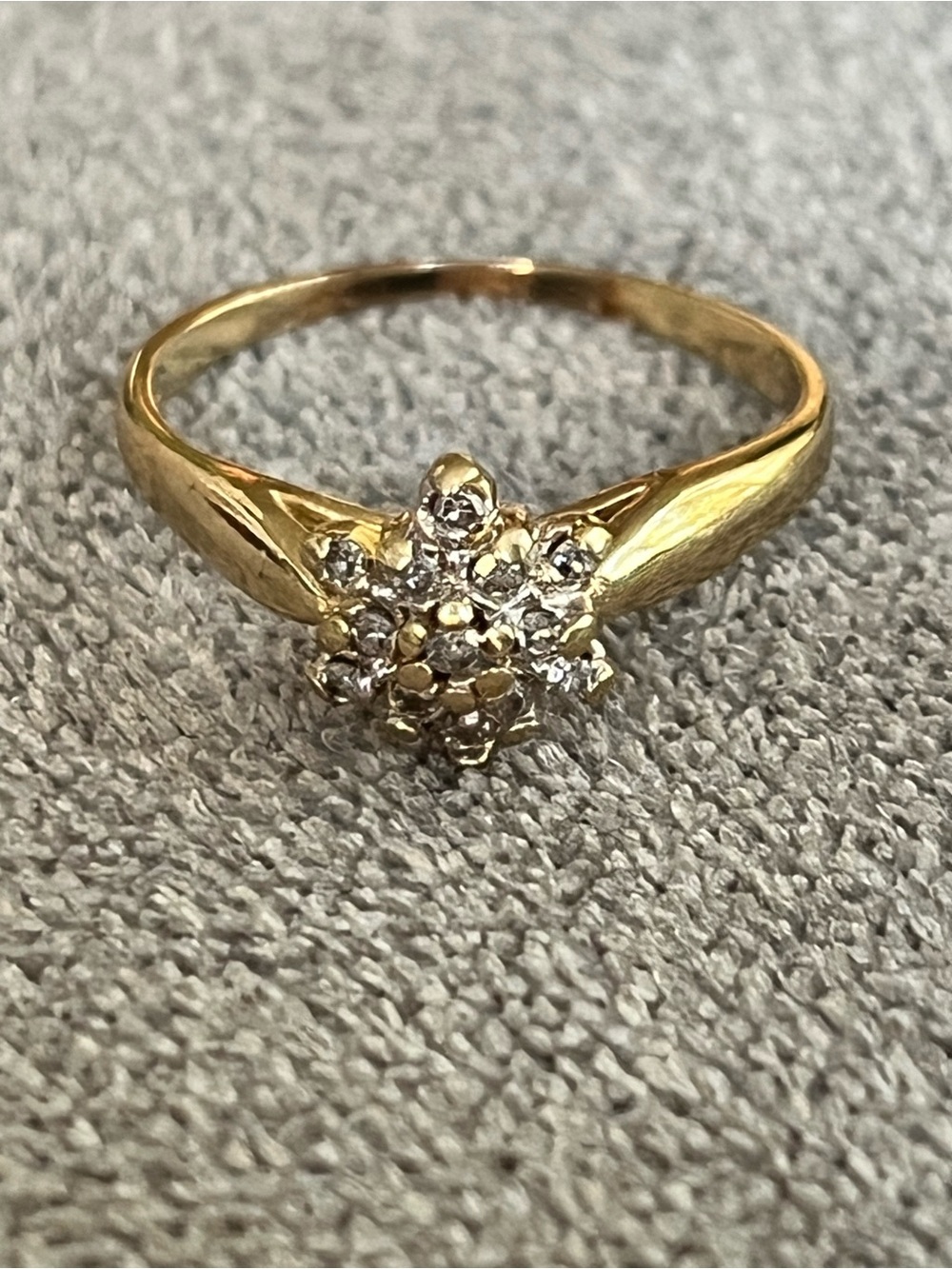 🌼💎 Yellow Gold Floral Diamond Cluster Ring 💎🌼